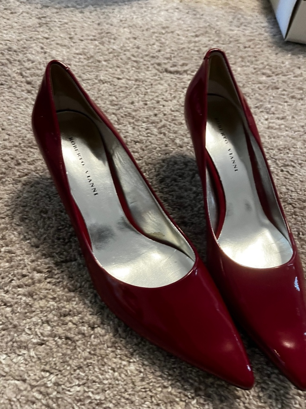 Roberto vianni, 2.5”  red high heels, size 6